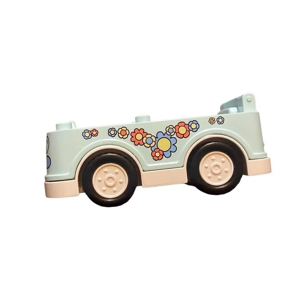 LEGO DUPLO Town Family Camping Van Adventure 10946 REPLACEMENT PARTS van base on